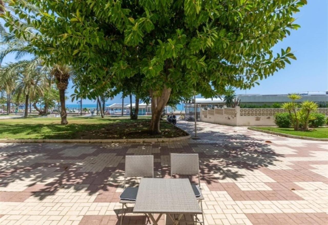 Beach Apartment Montemarcarihuela Torremolinos Exterior foto